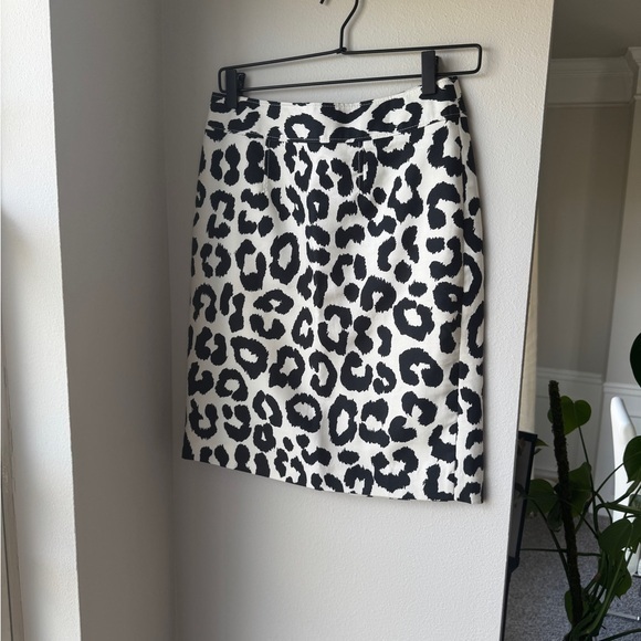 LOFT Dresses & Skirts - LOFT Leopard Print Women's Skirt